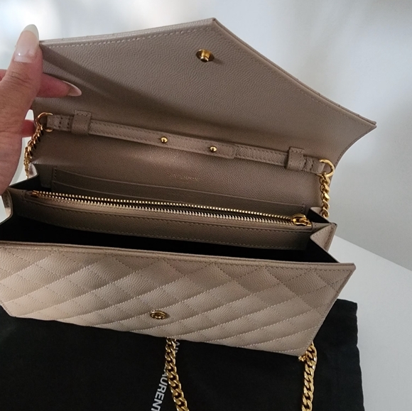 YSL Classic Cassandra wallet in grain de poudre leather - Picture 3 of 4